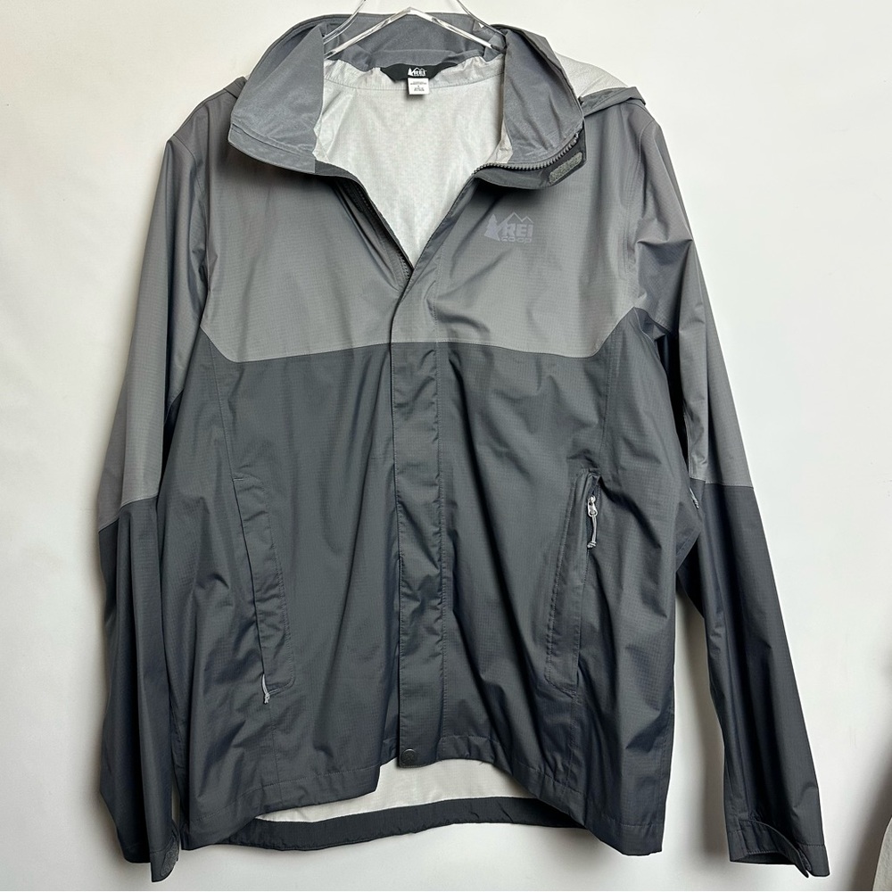 REI Co-op 
Rainier Rain Jacket - Men's Large
